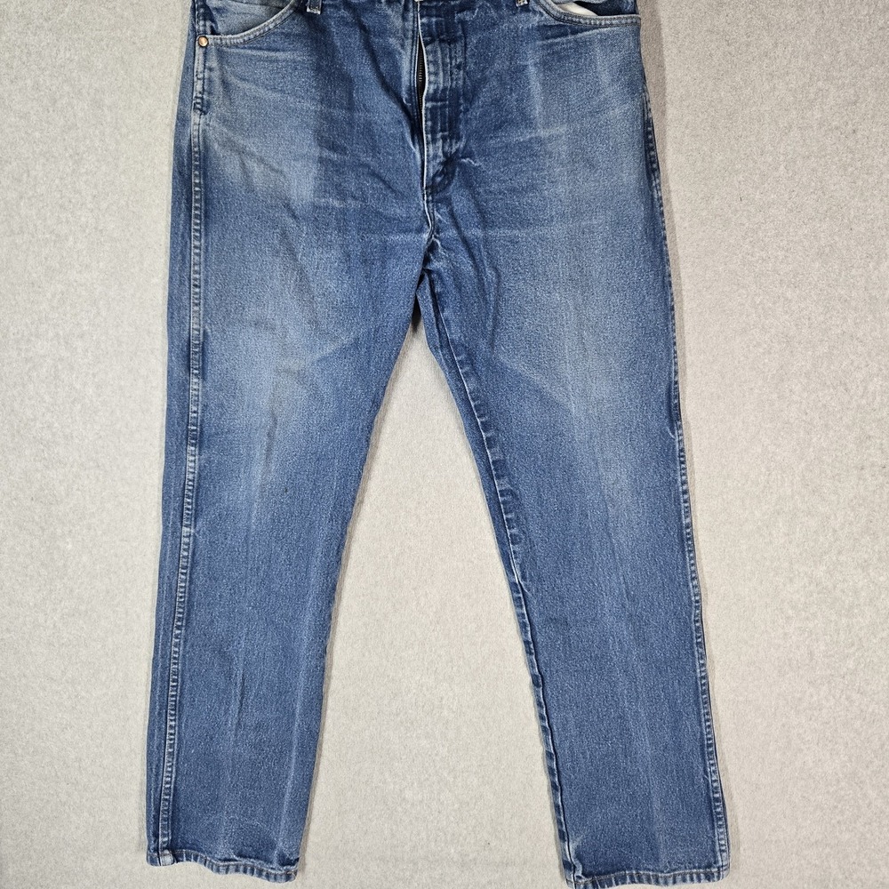 Wrangler 13MWZ Men Jeans 38x34 Blue Denim Cowboy Cut 32" Inseam